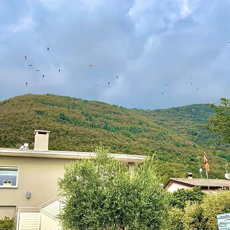 Flyingaway Bed & Breakfast