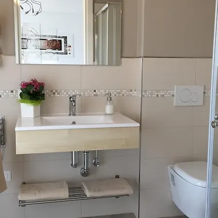 Bed & Breakfast Flyingaway