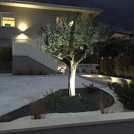 Bed & Breakfast Flyingaway