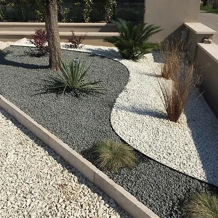 Flyingaway Bed & Breakfast